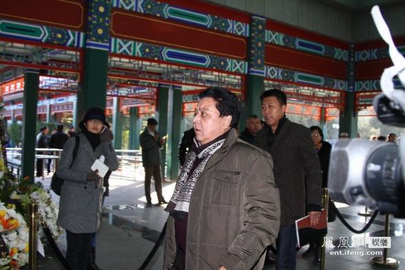 李默然追悼會北京八寶山舉行 戴玉強(qiáng)李金斗閻肅等素裝到場