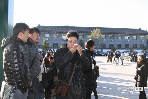 李默然追悼會北京八寶山舉行 戴玉強李金斗閻肅等素裝到場