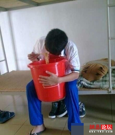 盤點(diǎn)讓人笑暈倒的囧圖 絕對霸氣