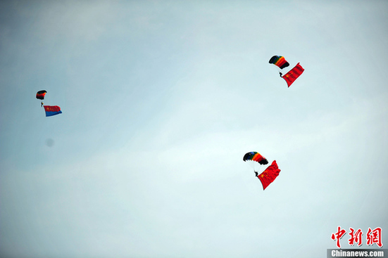 中國空軍精彩表演驚艷航展