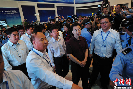 中國空軍精彩表演驚艷航展