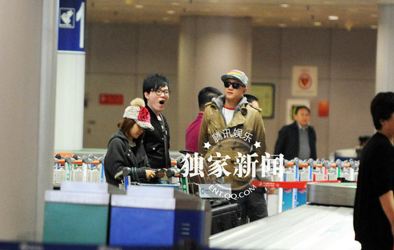 好聲音關(guān)喆豪車豪宅家底不凡