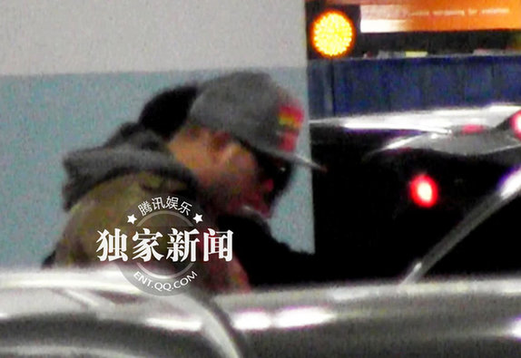 好聲音關(guān)喆豪車(chē)豪宅家底不凡