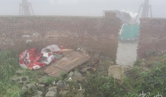 5流浪男童垃圾箱中避寒被悶死 當日僅6℃夜降雨