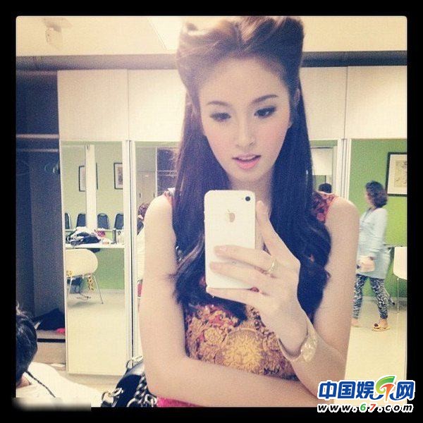 泰國(guó)“最美變性藝人”Poy私照曝光 美艷不輸古力娜扎