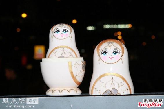 香港富豪孫女曹穎惠出嫁 萬寶寶名媛范兒捧場(chǎng)