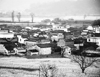 中國(guó)社會(huì)保障制度改革，正在從長(zhǎng)期試驗(yàn)性狀態(tài)走向定型、穩(wěn)定、可持續(xù)發(fā)展的新階段。