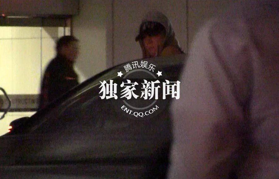 任重回京女友曝光似張儷百萬(wàn)豪車接機(jī) 直奔父母家已然成“熟人”