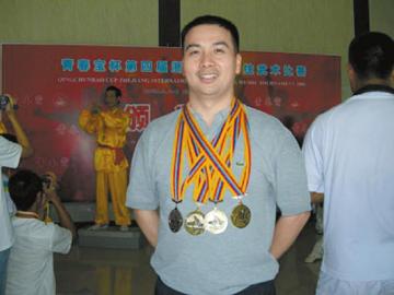 梅必永得過(guò)很多冠軍。