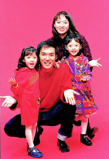 “小李飛刀”焦恩俊為大女兒焦曼婷拉票 大量私房照曝光