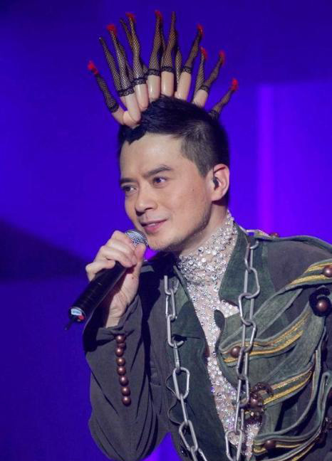 明星演唱會(huì)上各種內(nèi)涵圖 雷死了