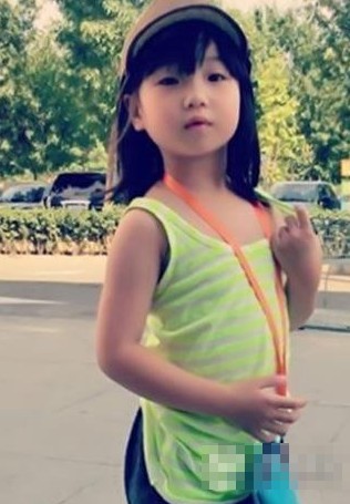 高曉松與嬌妻慶結婚紀念日微博自嘲 網(wǎng)友：會拍老婆馬屁了