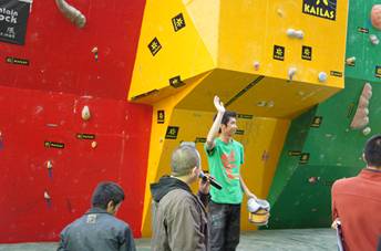 C:\Documents and Settings\liwenliang\桌面\2012KAILAS陽朔攀巖節(jié) 跟著阿揮去攀巖\3.jpg