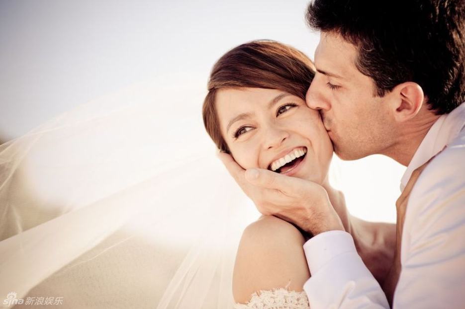 梁詠琪慶紀念日海量婚禮照曝光 重溫甜蜜浪漫時刻