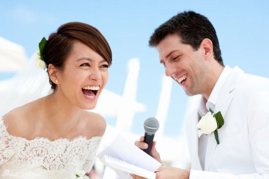 梁詠琪慶紀(jì)念日海量婚禮照曝光 重溫甜蜜浪漫時刻