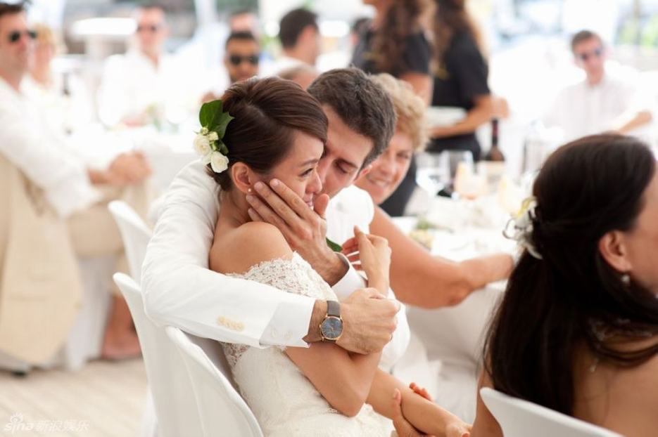 梁詠琪慶紀(jì)念日海量婚禮照曝光 重溫甜蜜浪漫時(shí)刻