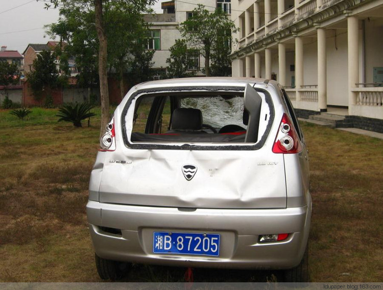 在農(nóng)村偷狗被抓到就是這下場(chǎng)！