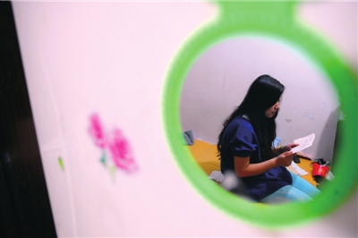 受害者竇女士現(xiàn)在最關(guān)心的就是自己身體是否有恙。本報(bào)記者徐曉帆攝