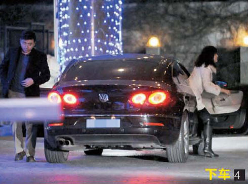 揭秘央視男主播另一半: