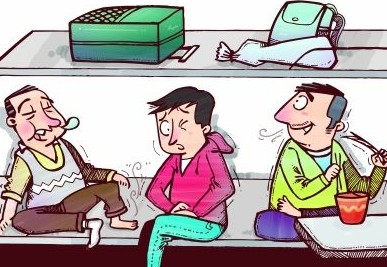 乘客買(mǎi)動(dòng)車(chē)2等座卻擠坐臥鋪 消協(xié)稱(chēng)涉嫌欺詐