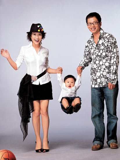 王寶強娶?；ㄟx美冠軍戀諧星 絕色女星嫁丑男(組圖)