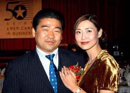 王寶強(qiáng)娶?；ㄟx美冠軍戀諧星 絕色女星嫁丑男(組圖)