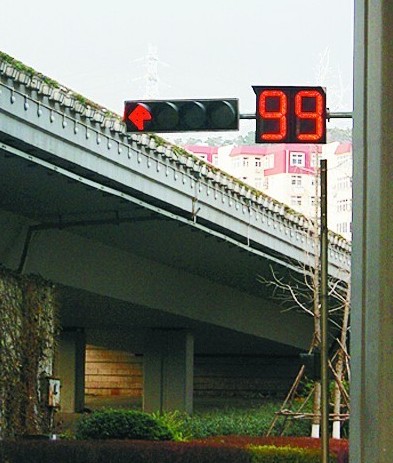 盤點青島信號燈之最 最長信號燈時間130秒
