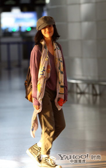 限量版圍巾揭女星奢侈裝備