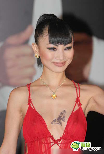 又是一個跟干露露叫板的艷星！