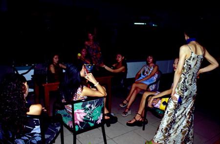 陪酒陪睡 各種身體交易太齷齪！