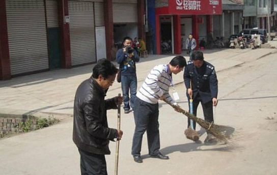 官員丑陋行徑：貪污淫亂講排場(chǎng)