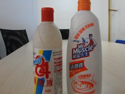 網傳潔廁靈消毒液混用有毒 記者實驗險熏暈