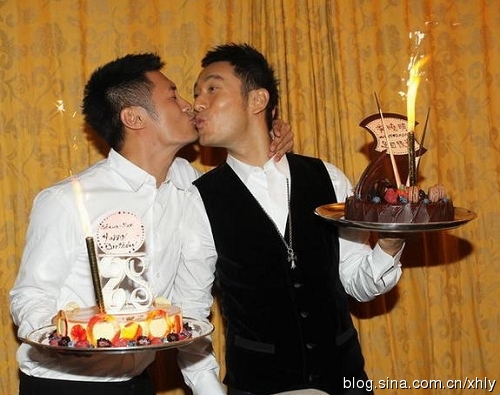 2012娛圈年度囧人囧事(一) 基情無(wú)限