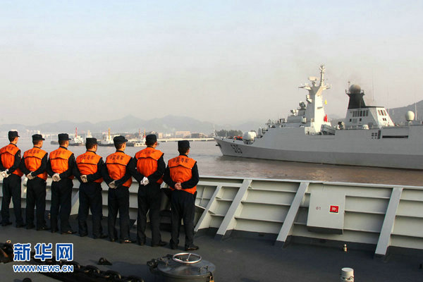 資料圖：中國(guó)海軍艦艇啟航。