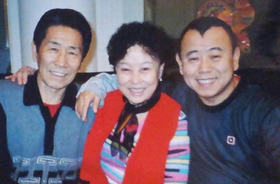 潘長江父親潘林生80大壽 壽宴曝光中西結(jié)合排場(chǎng)大