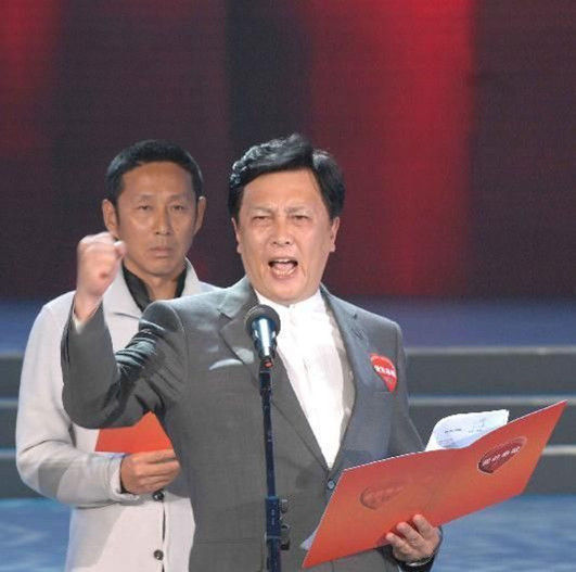 陳道明“冷眼”看唐國(guó)強(qiáng)照片網(wǎng)絡(luò)走紅(圖)