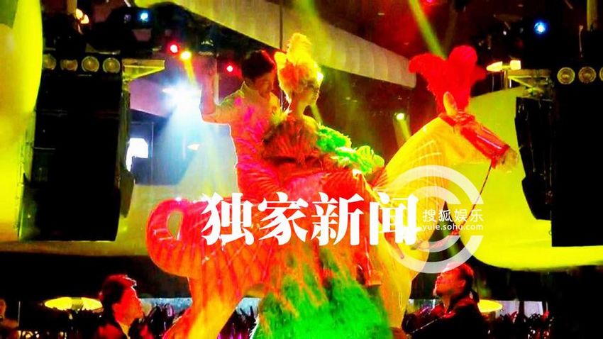 范冰冰片場大跳騎馬舞 瘋狂露腿尖叫