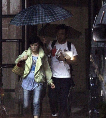 朱茵餐廳怒吼孫儷街邊發(fā)飆 揭?jiàn)蕵?lè)圈“母老虎”