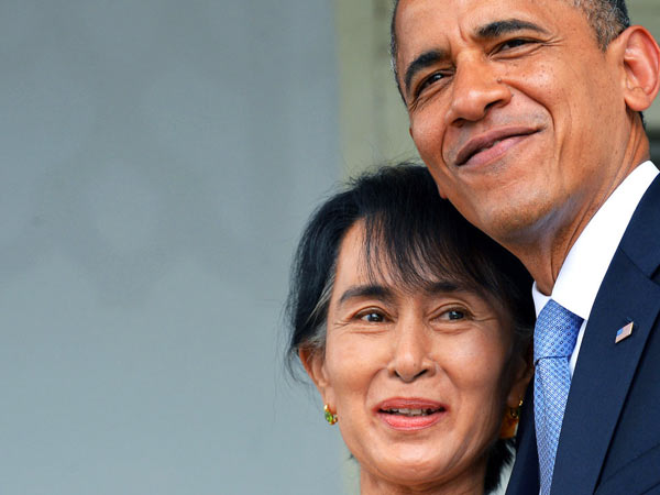 奧巴馬與女政要曖昧瞬間