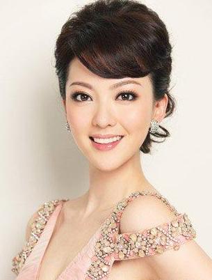 曝何潤東與內地女主播余聲相戀 甜蜜逛街被拍(圖)