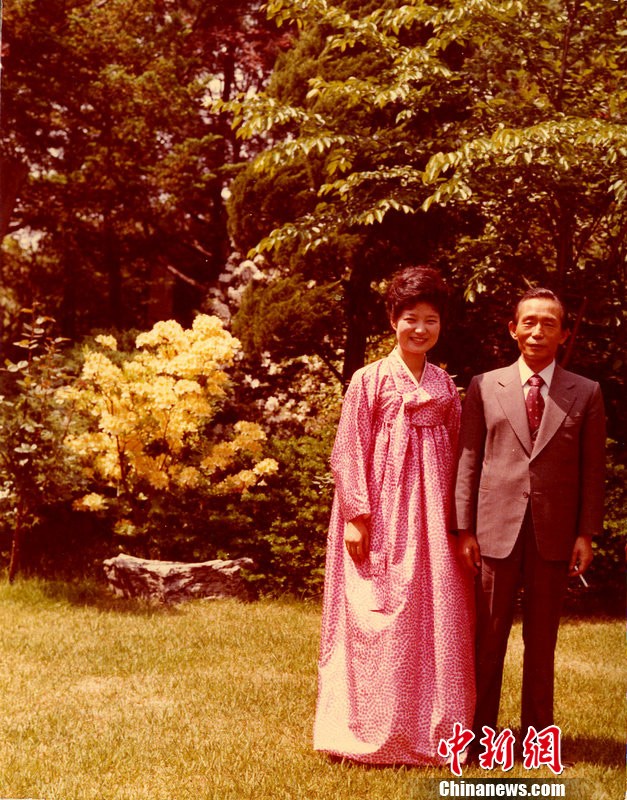 韓國(guó)“冰公主”——樸槿惠珍貴資料圖 韓國(guó)“冰公主”——樸槿惠珍貴資料圖