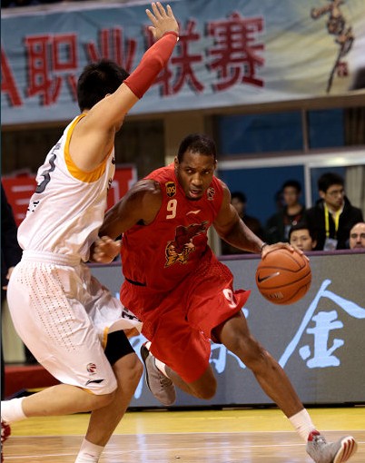 青島雙星慘敗山西迎11連敗 麥蒂因腸胃不適首場0分 青島雙星慘敗山西迎11連敗 麥蒂因腸胃不適首場0分