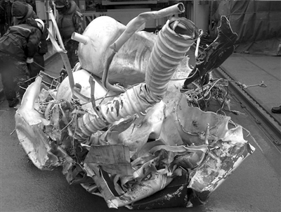 韓國(guó)打撈出朝鮮一級(jí)火箭的連接燃料桶。