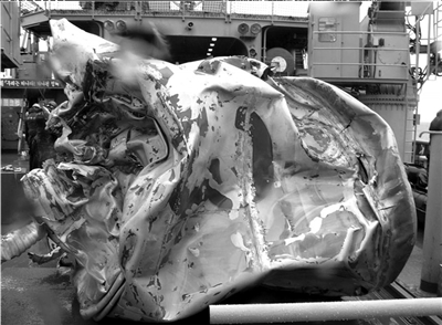 韓國(guó)打撈出朝鮮一級(jí)火箭的燃料桶。