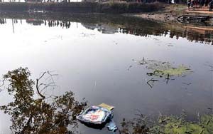 江西面包車墜水原因系司機車速較快 操作不當 江西面包車墜水原因系司機車速較快 操作不當