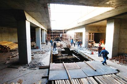 深挖17米 青島地鐵首站亮相 深挖17米 青島地鐵首站亮相