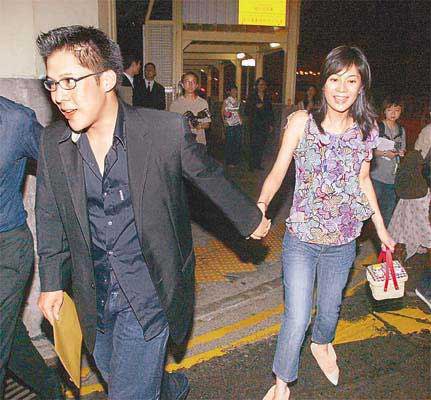 傳郭晶晶婚姻亮紅燈 霍啟剛與嫩模吳婷演“海戰(zhàn)門”