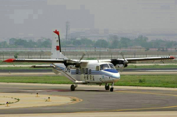 資料圖：中國海監(jiān)裝備的運(yùn)-12飛機(jī)。