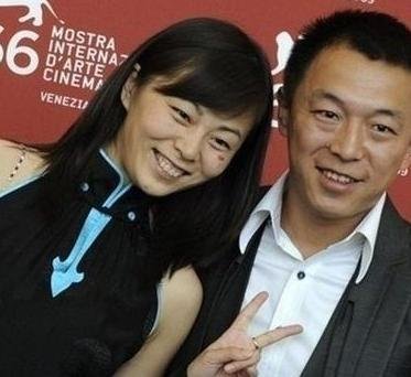 黃渤被曝婚外情 屢攜神秘長(zhǎng)發(fā)女回豪宅過(guò)夜