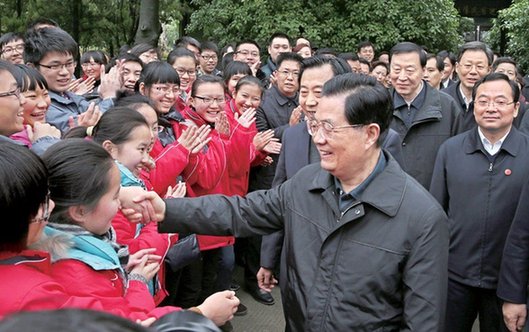 胡錦濤闊別34年后回鄉(xiāng)不封路